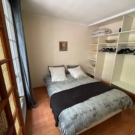 Apartment 4 Pers Porche-fontaine Versailles